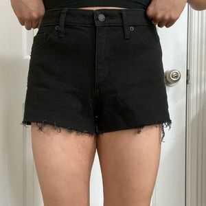 Black Frayed Hem Denim Shorts!